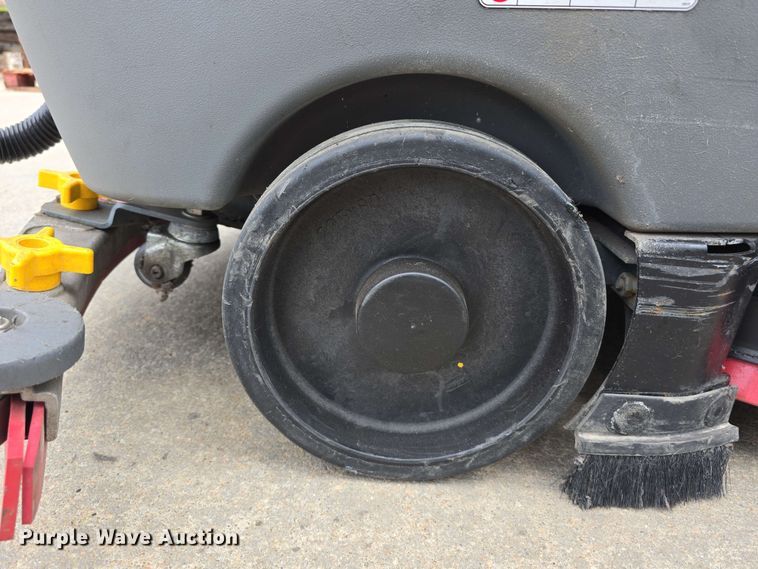 image for item EH8933 2019 Tennant T7AMR floor scrubber