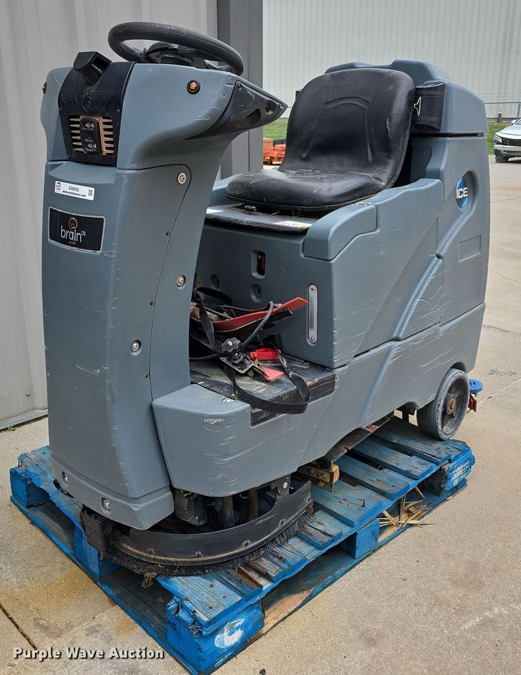 image for item EH8935 ICE BE-MK2-RS26 floor scrubber