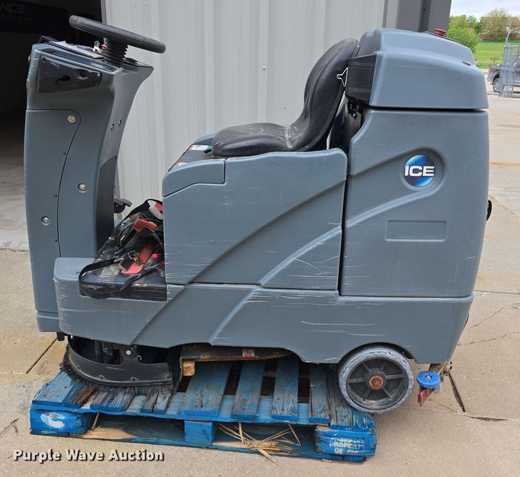 image for item EH8935 ICE BE-MK2-RS26 floor scrubber