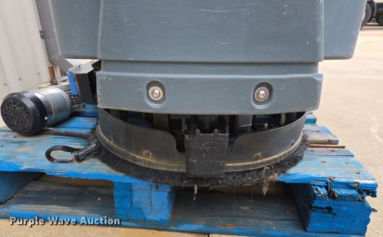 image for item EH8935 ICE BE-MK2-RS26 floor scrubber