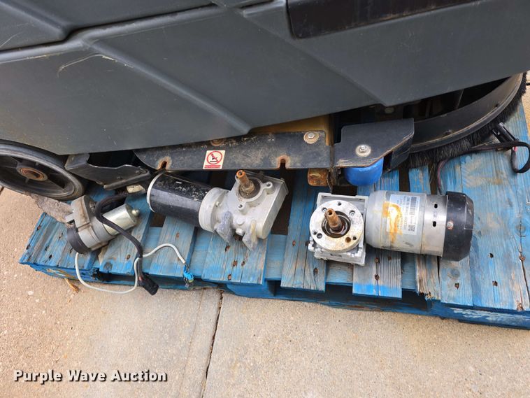 image for item EH8935 ICE BE-MK2-RS26 floor scrubber