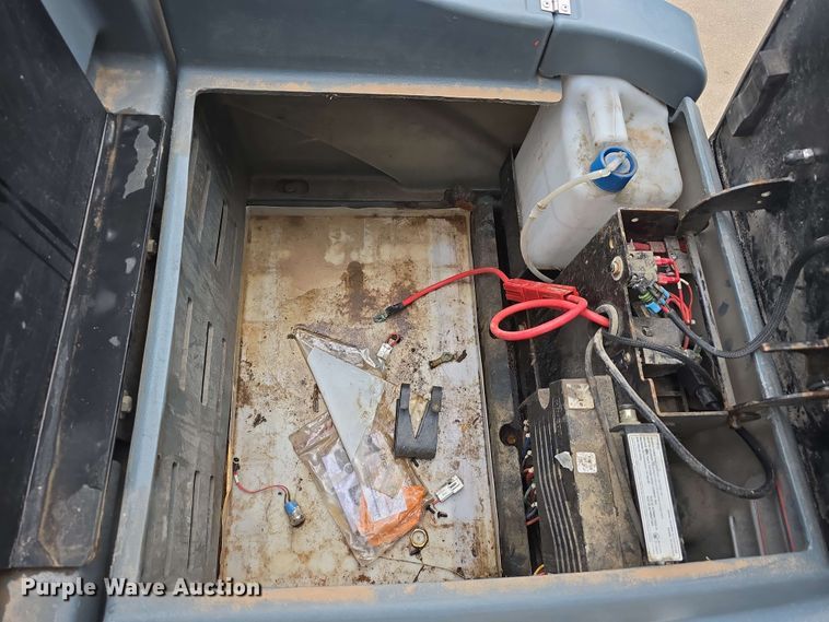 image for item EH8935 ICE BE-MK2-RS26 floor scrubber