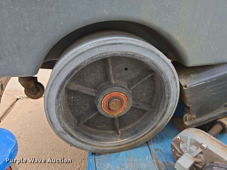 image for item EH8935 ICE BE-MK2-RS26 floor scrubber