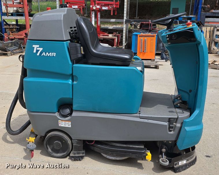 image for item EH8936 2019 Tennant T7AMR floor scrubber