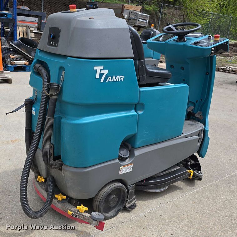 image for item EH8936 2019 Tennant T7AMR floor scrubber