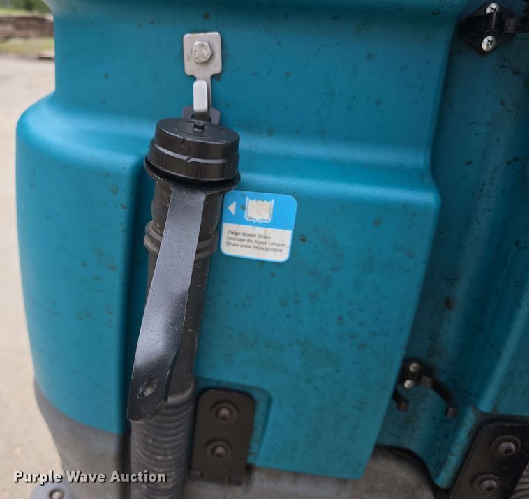 image for item EH8936 2019 Tennant T7AMR floor scrubber