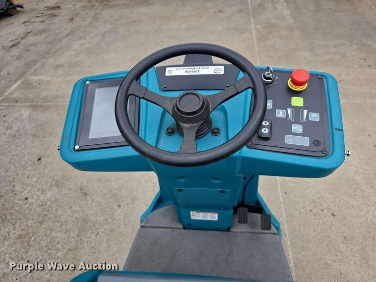 image for item EH8936 2019 Tennant T7AMR floor scrubber