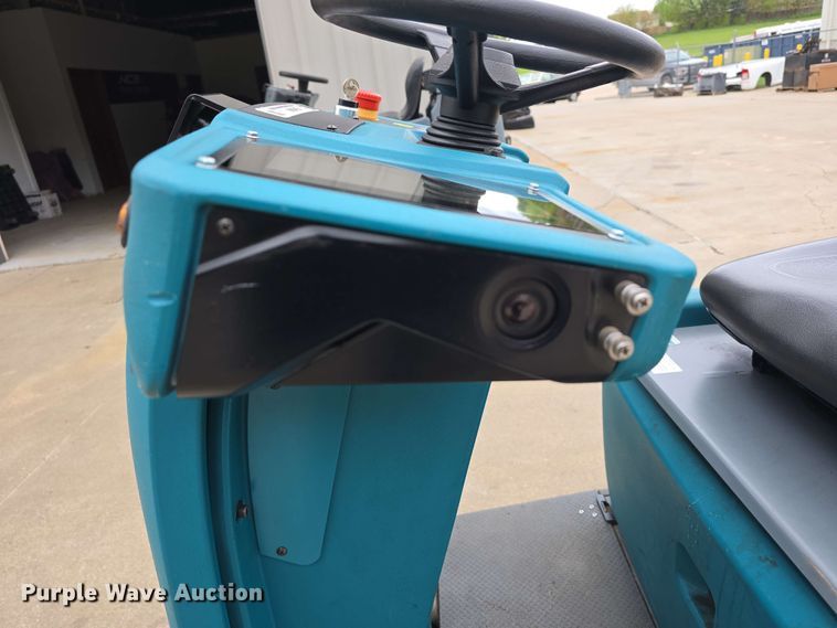 image for item EH8936 2019 Tennant T7AMR floor scrubber