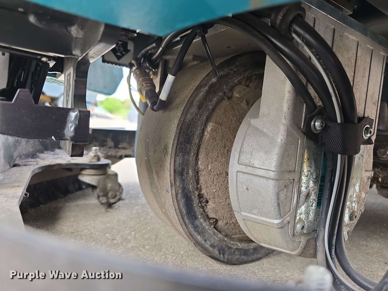 image for item EH8936 2019 Tennant T7AMR floor scrubber