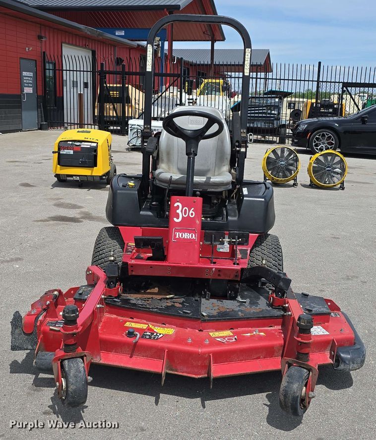 image for item EH8944 2014 Toro Groundsmaster 3280-D lawn mower