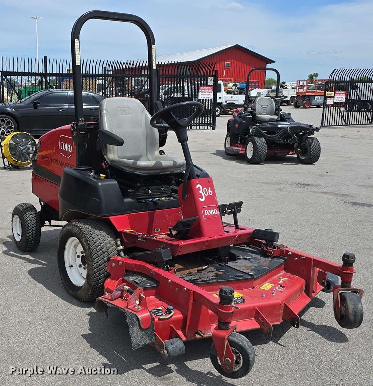 image for item EH8944 2014 Toro Groundsmaster 3280-D lawn mower