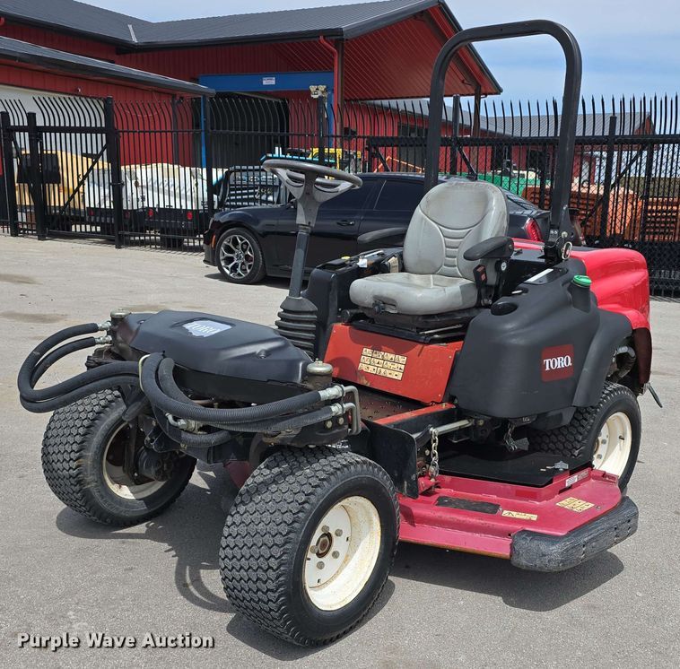 image for item EH8945 2016 Toro Groundsmaster 360 lawn mower