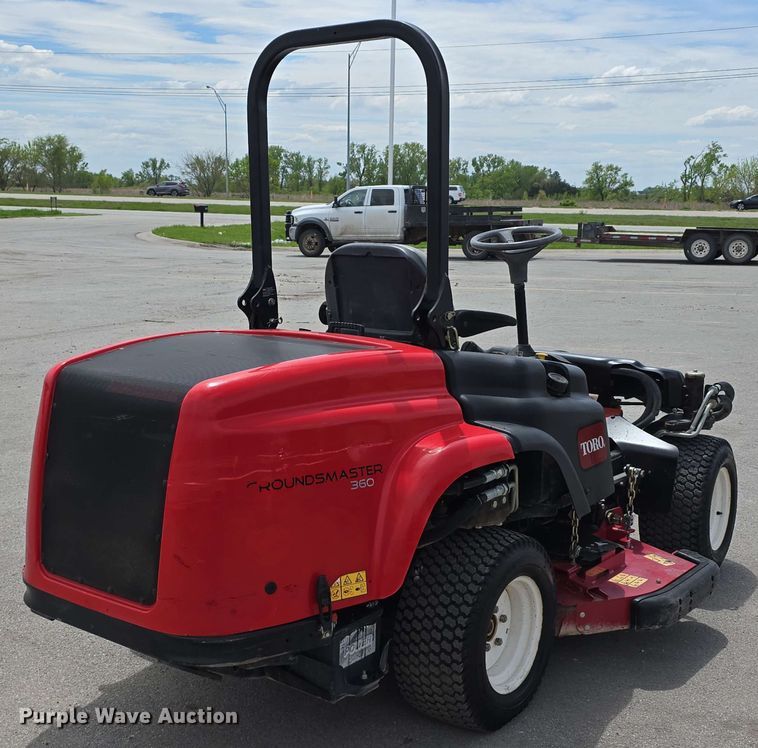 image for item EH8945 2016 Toro Groundsmaster 360 lawn mower