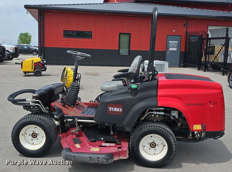 image for item EH8945 2016 Toro Groundsmaster 360 lawn mower