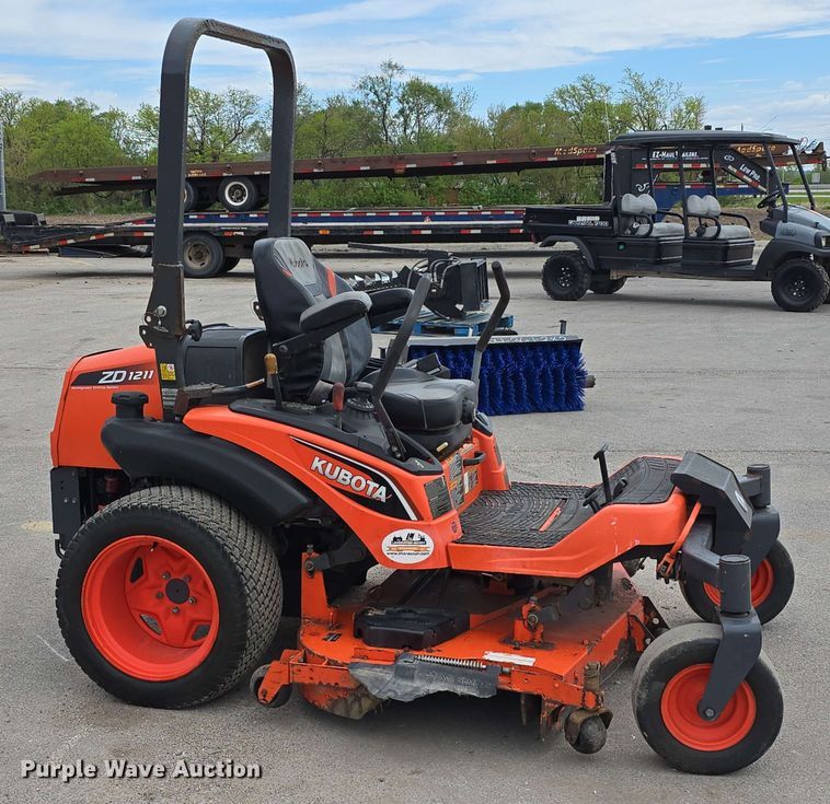 image for item EH8947 2019 Kubota ZD1211L ZTR lawn mower