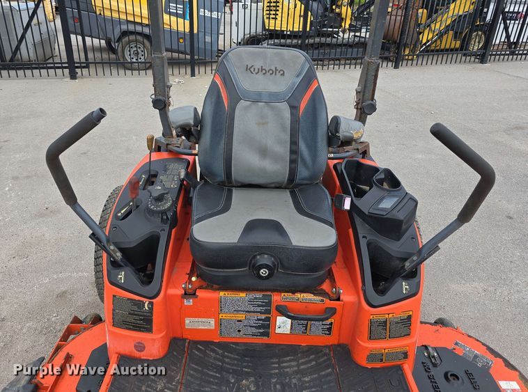 image for item EH8947 2019 Kubota ZD1211L ZTR lawn mower