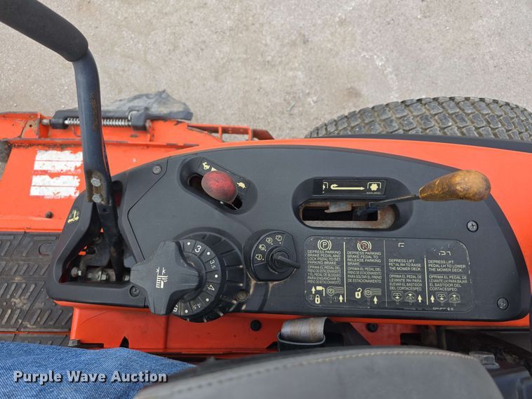 image for item EH8947 2019 Kubota ZD1211L ZTR lawn mower