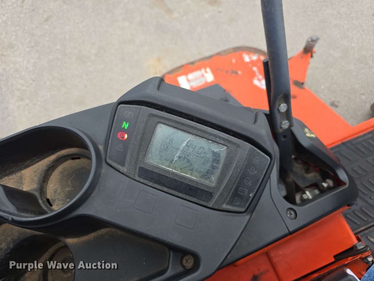 image for item EH8947 2019 Kubota ZD1211L ZTR lawn mower