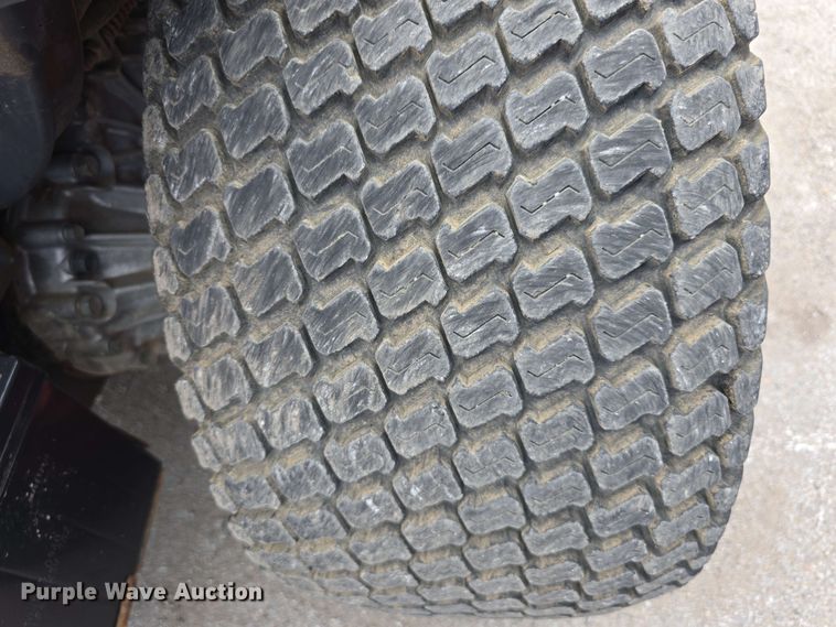 image for item EH8947 2019 Kubota ZD1211L ZTR lawn mower