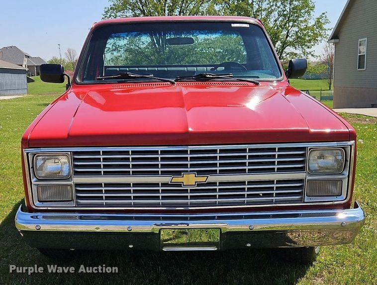 image for item EI8968 1984 Chevrolet C10 Scottsdale pickup truck