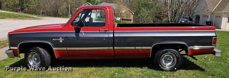 image for item EI8968 1984 Chevrolet C10 Scottsdale pickup truck
