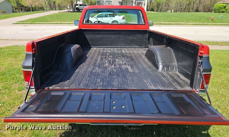 image for item EI8968 1984 Chevrolet C10 Scottsdale pickup truck