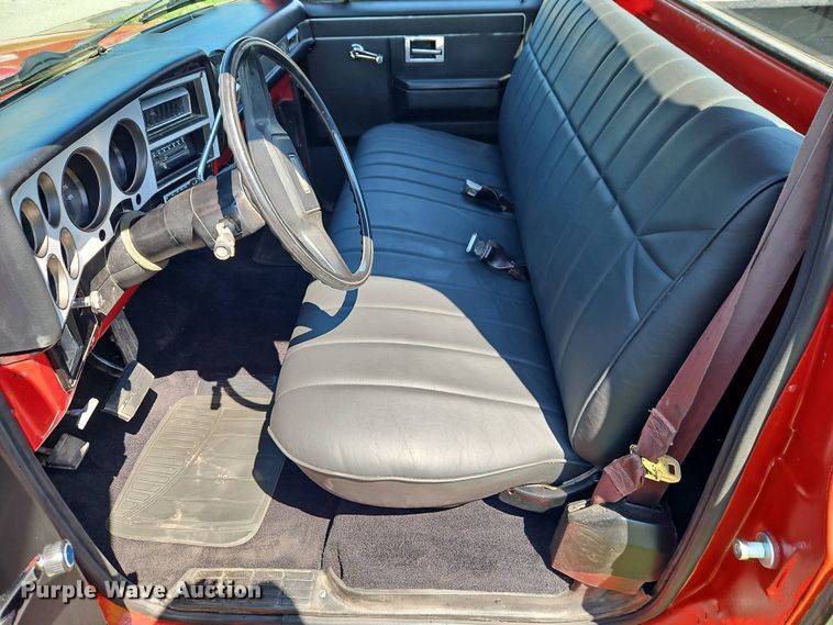 image for item EI8968 1984 Chevrolet C10 Scottsdale pickup truck