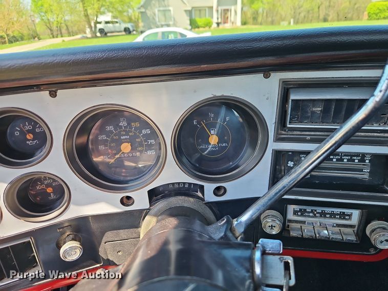 image for item EI8968 1984 Chevrolet C10 Scottsdale pickup truck