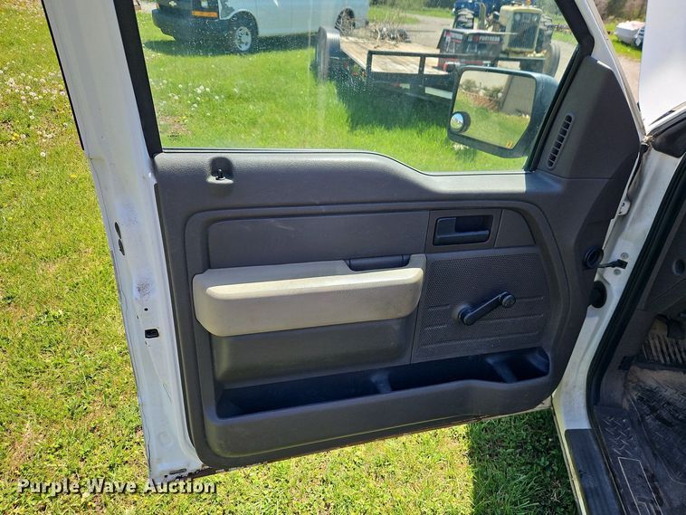 image for item EI8969 2010 Ford F150 pickup truck