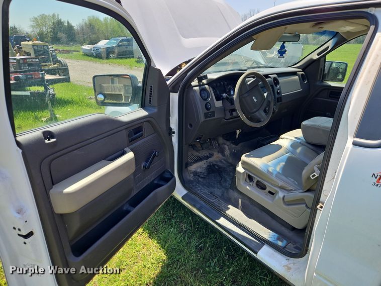 image for item EI8969 2010 Ford F150 pickup truck