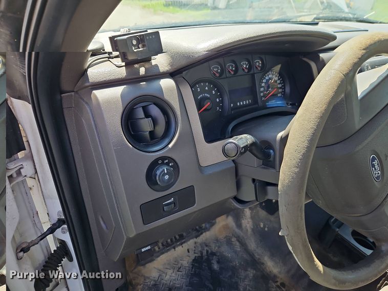 image for item EI8969 2010 Ford F150 pickup truck