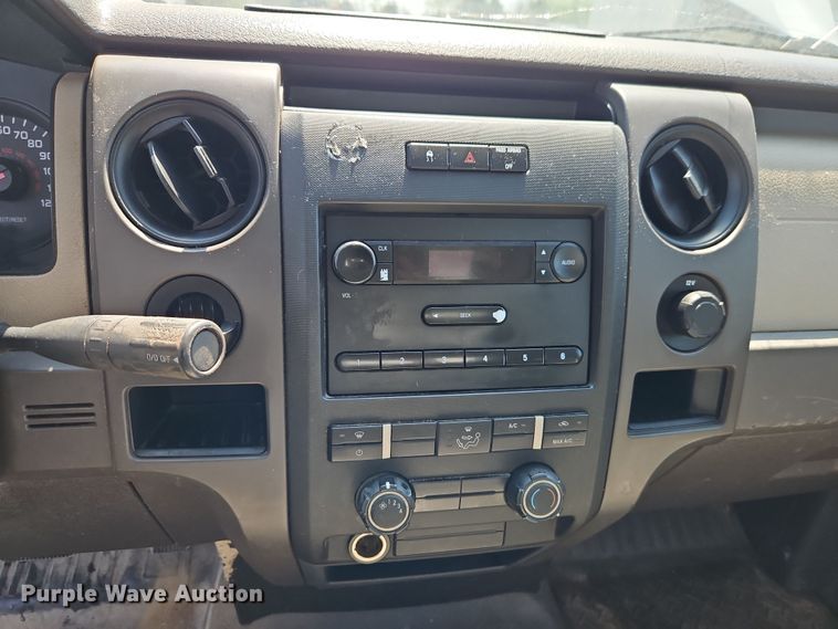 image for item EI8969 2010 Ford F150 pickup truck