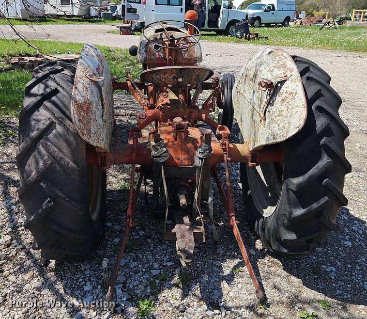 image for item EI8972 Ford tractor