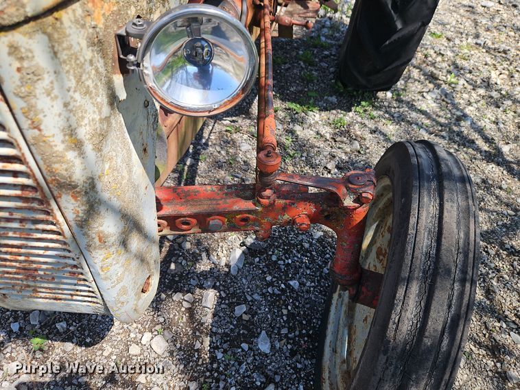 image for item EI8972 Ford tractor