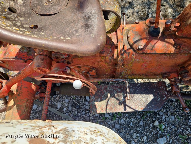 image for item EI8972 Ford tractor