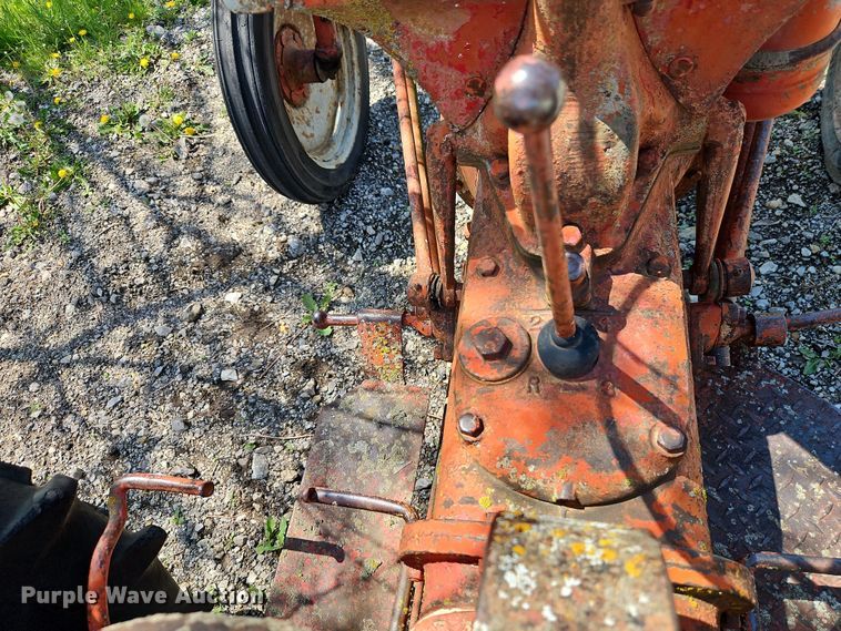 image for item EI8972 Ford tractor
