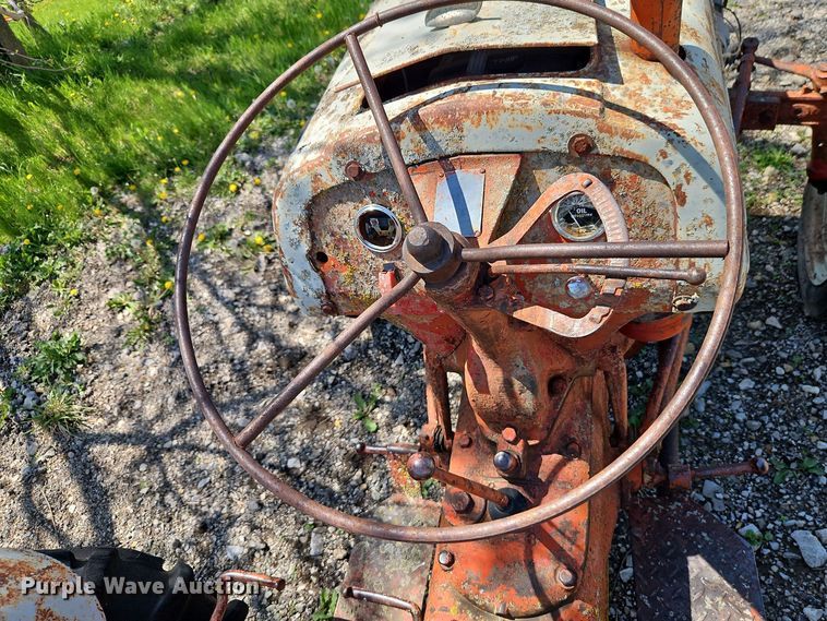 image for item EI8972 Ford tractor