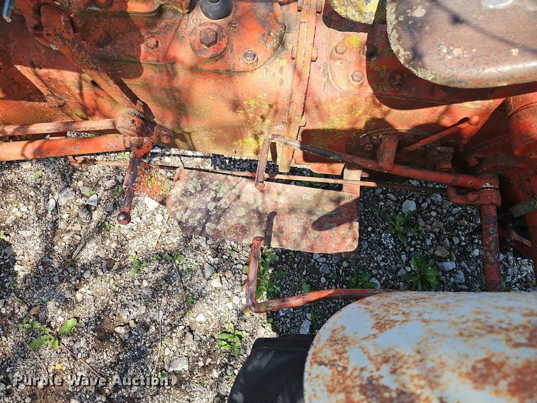 image for item EI8972 Ford tractor