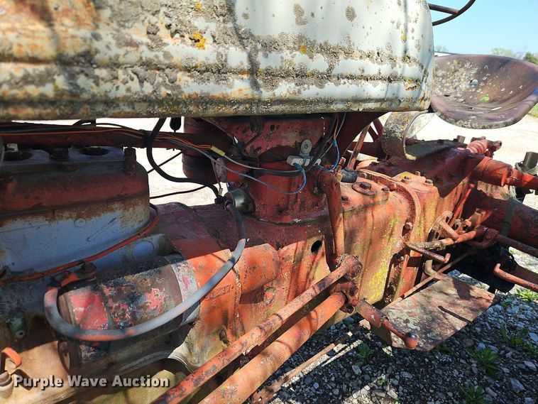 image for item EI8972 Ford tractor