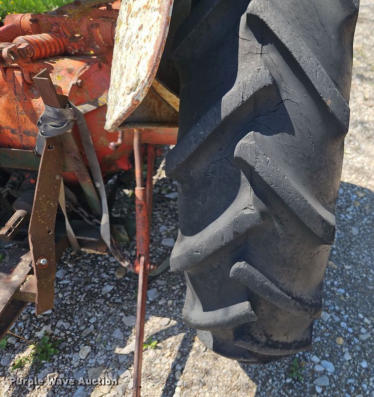 image for item EI8972 Ford tractor