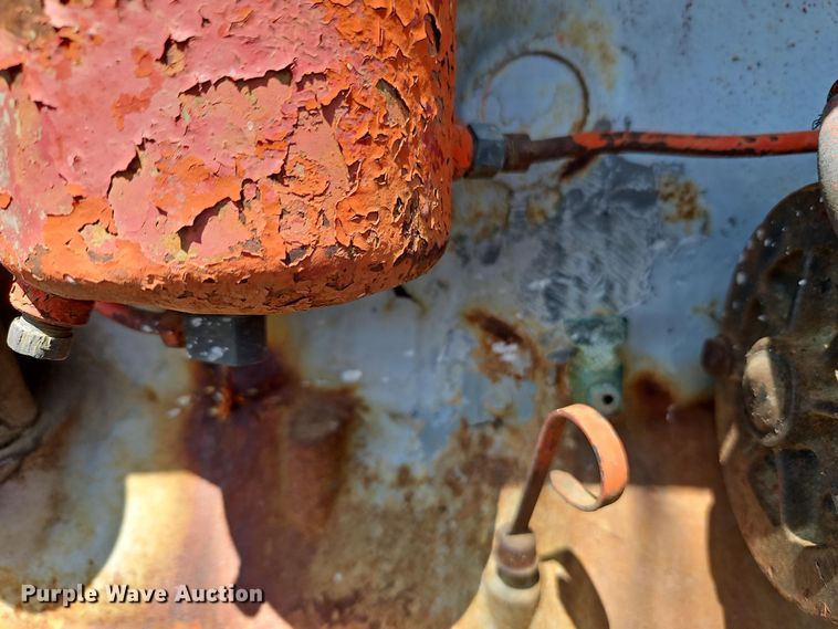 image for item EI8972 Ford tractor