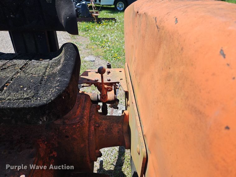image for item EI8973 Allis-Chalmers tractor