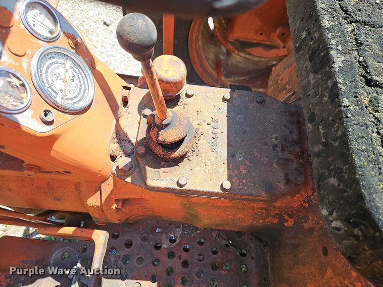 image for item EI8973 Allis-Chalmers tractor