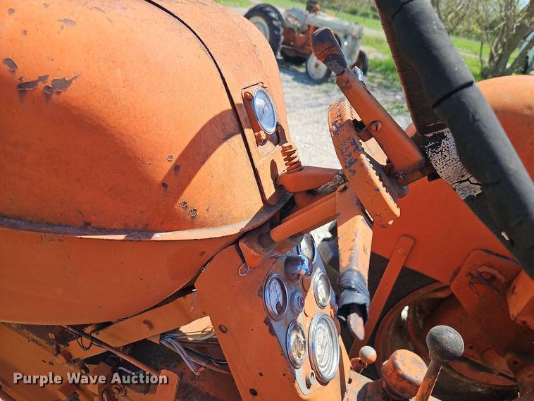 image for item EI8973 Allis-Chalmers tractor