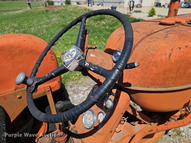 image for item EI8973 Allis-Chalmers tractor