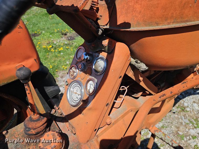 image for item EI8973 Allis-Chalmers tractor