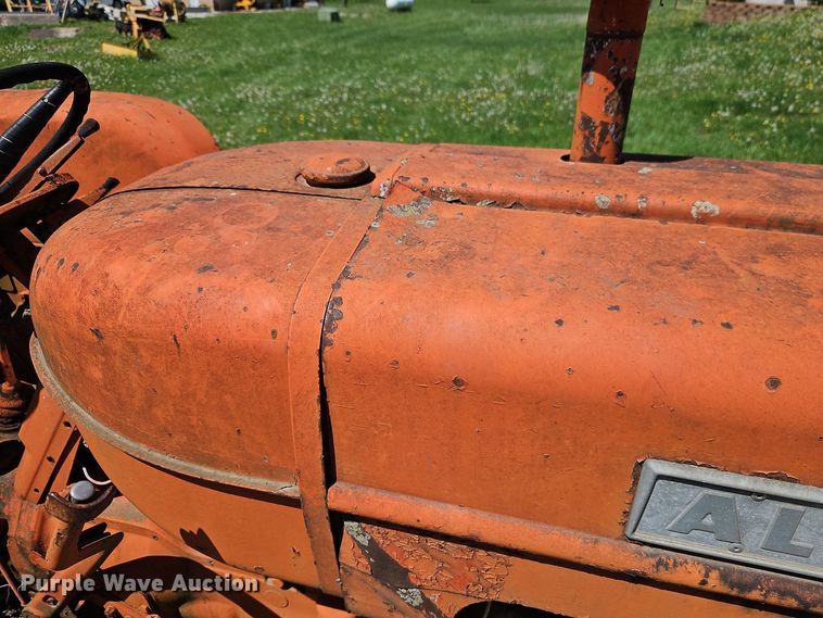 image for item EI8973 Allis-Chalmers tractor