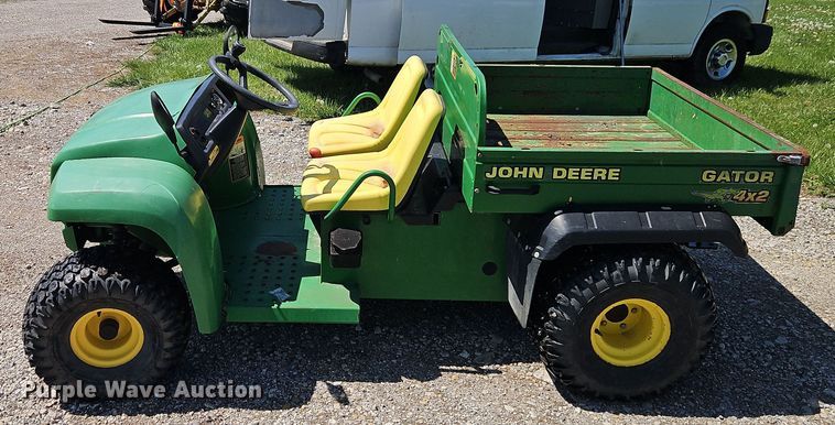 image for item EI8974 2003 John Deere Gator  utility vehicle