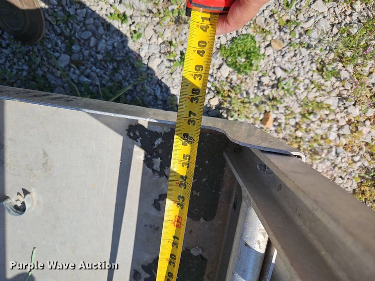 image for item EI8975 2012 Genie GR-20 vertical lift