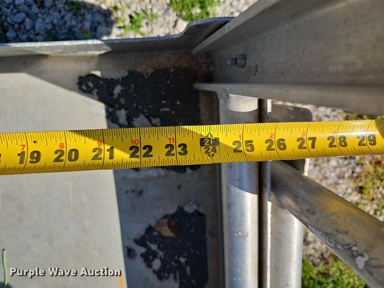 image for item EI8975 2012 Genie GR-20 vertical lift